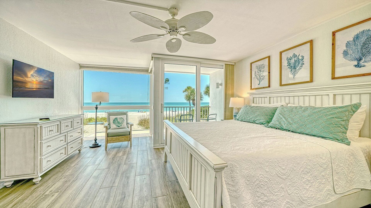 Photo of Bedroom in Longboat Key