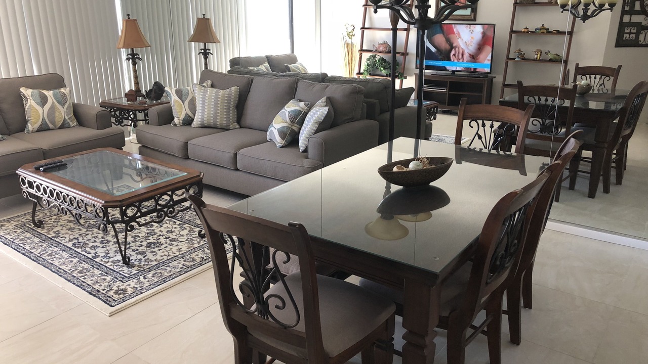 Photo of Livingroom in Hollywood South Central Beach