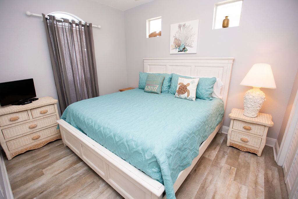 Photo of Bedroom in Miramar Beach