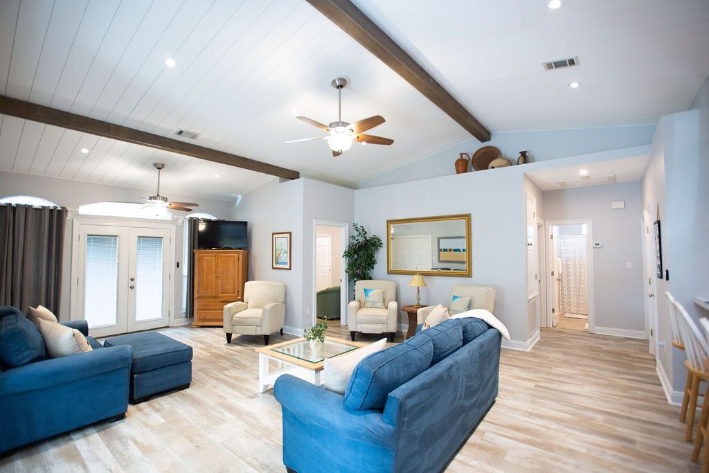 Photo of Livingroom in Miramar Beach