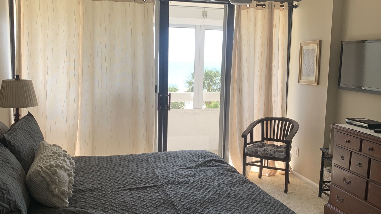 Photo of Bedroom in Redington Shores