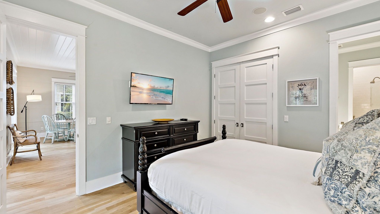 Photo of Bedroom in Forest District