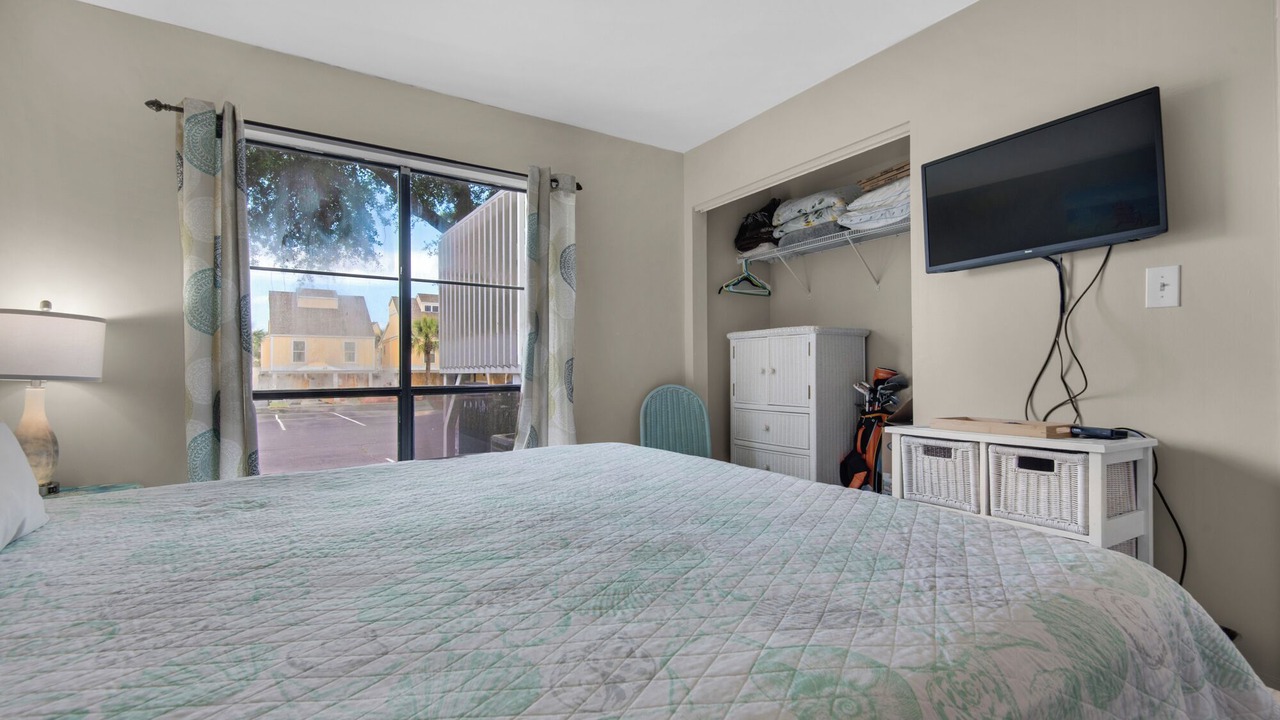 Photo of Bedroom in Holiday Isle