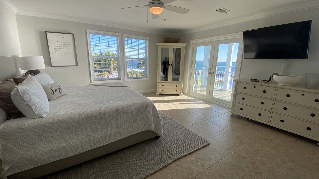 Photo of Bedroom in Summerland Key