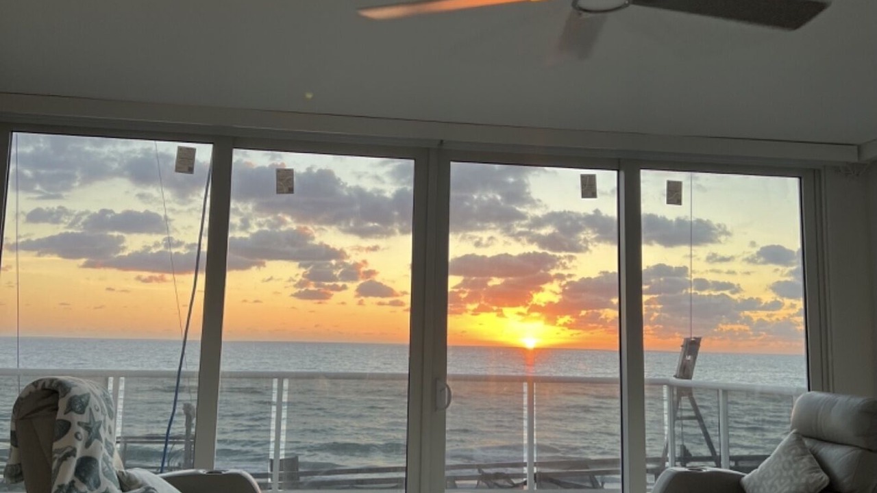 Photo of Livingroom in Hollywood South Central Beach