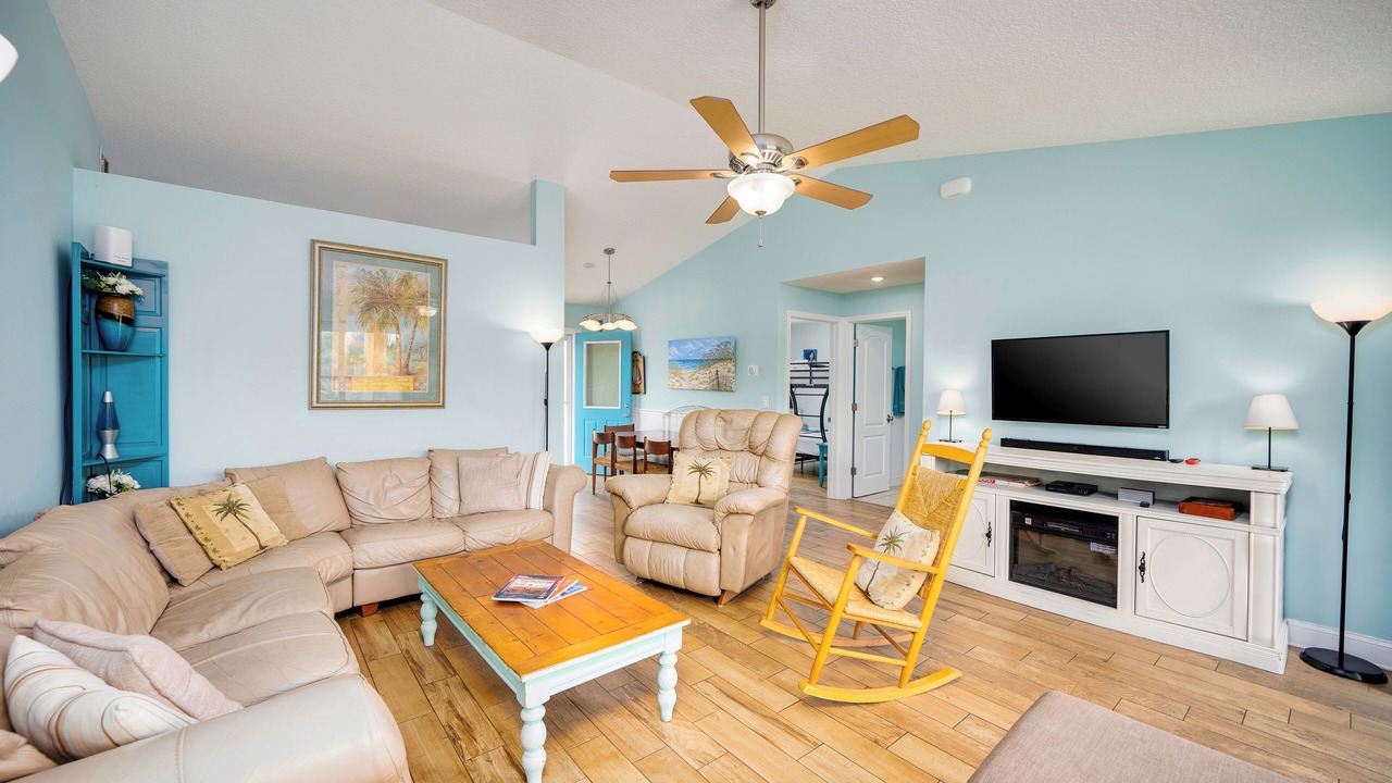 Photo of Livingroom in Butler Beach