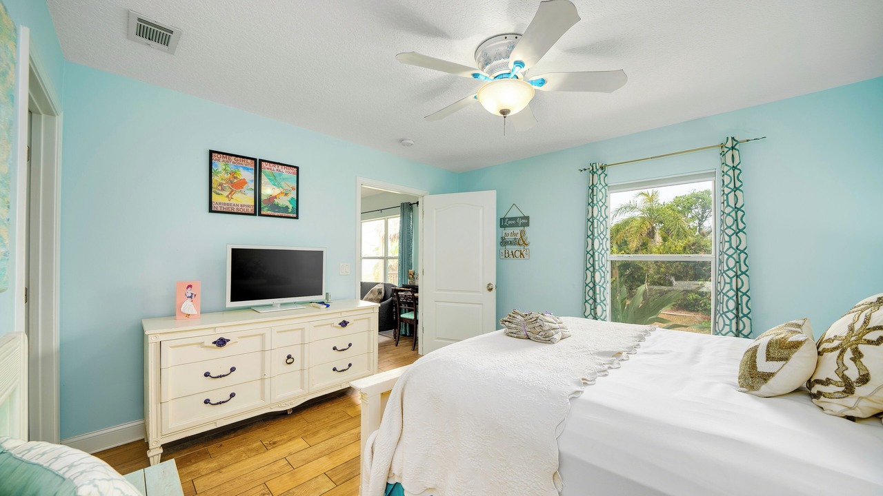 Photo of Bedroom in Butler Beach