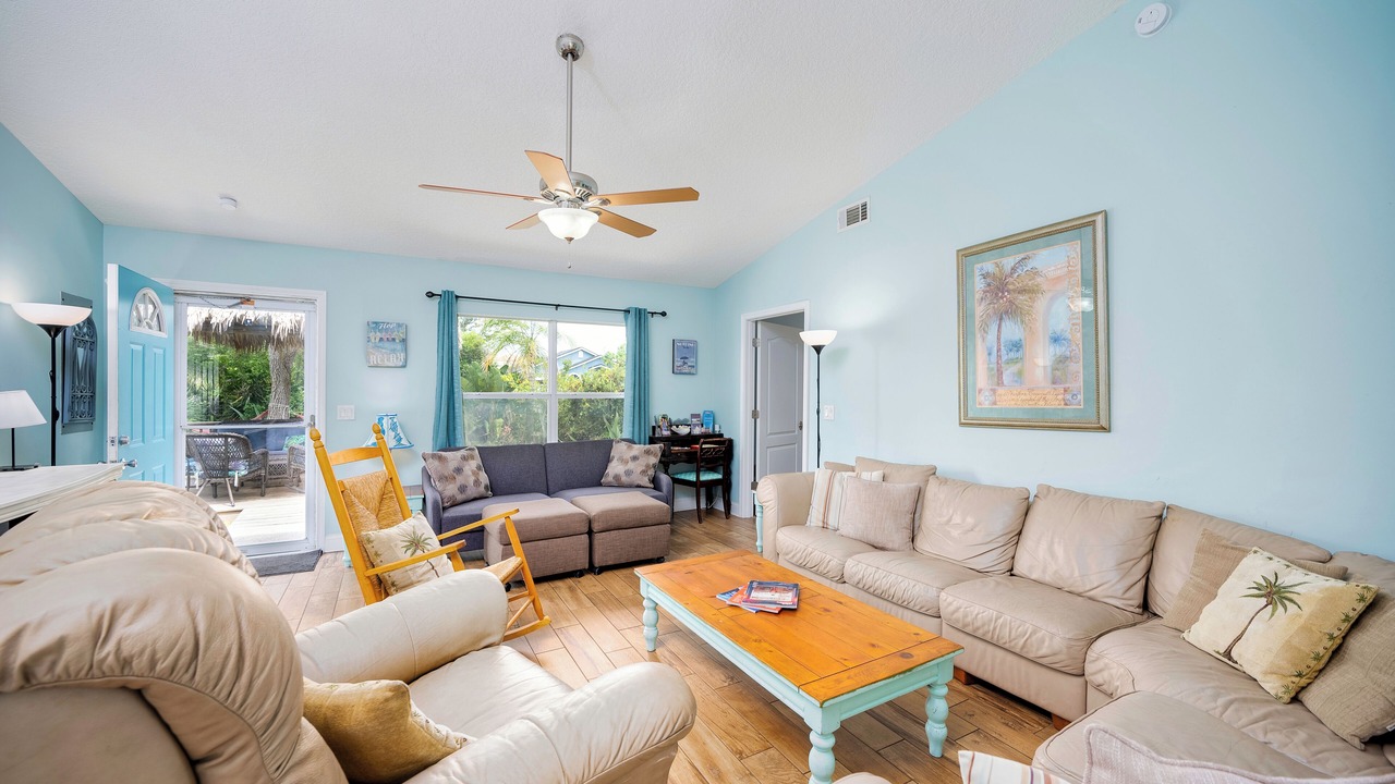 Photo of Livingroom in Butler Beach