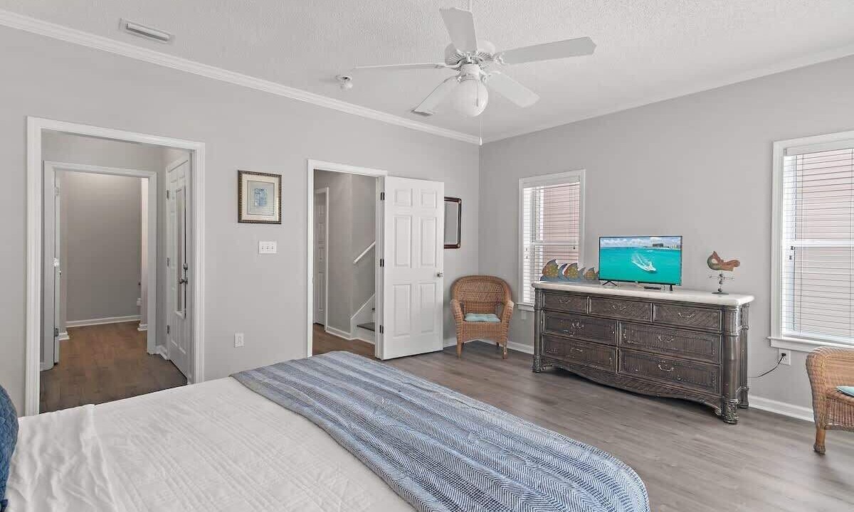 Photo of Bedroom in Seacrest