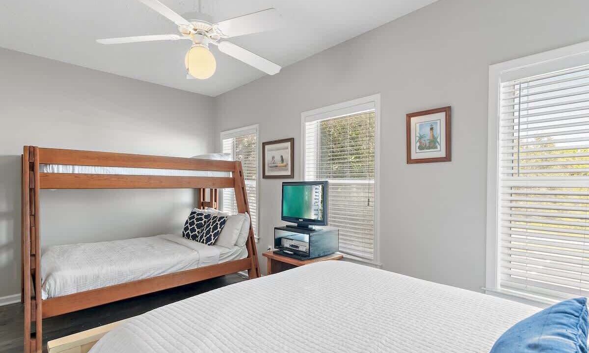 Photo of Bedroom in Seacrest