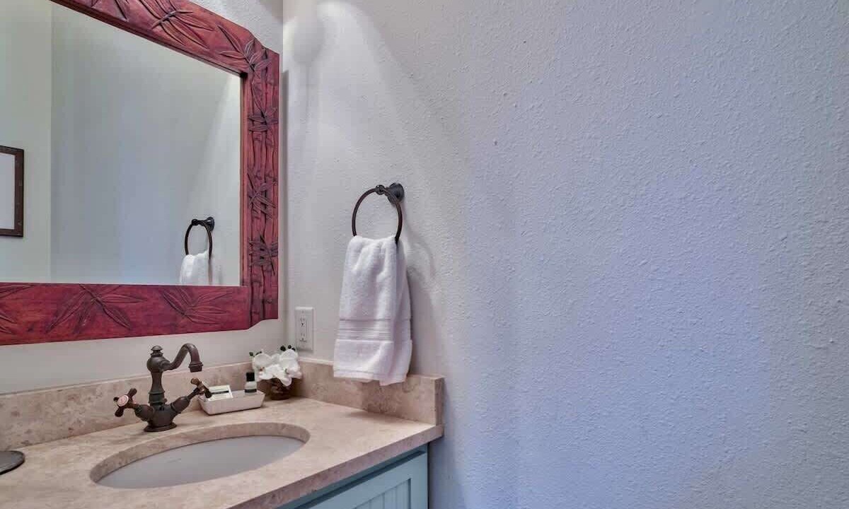Photo of Bathroom in Seawatch