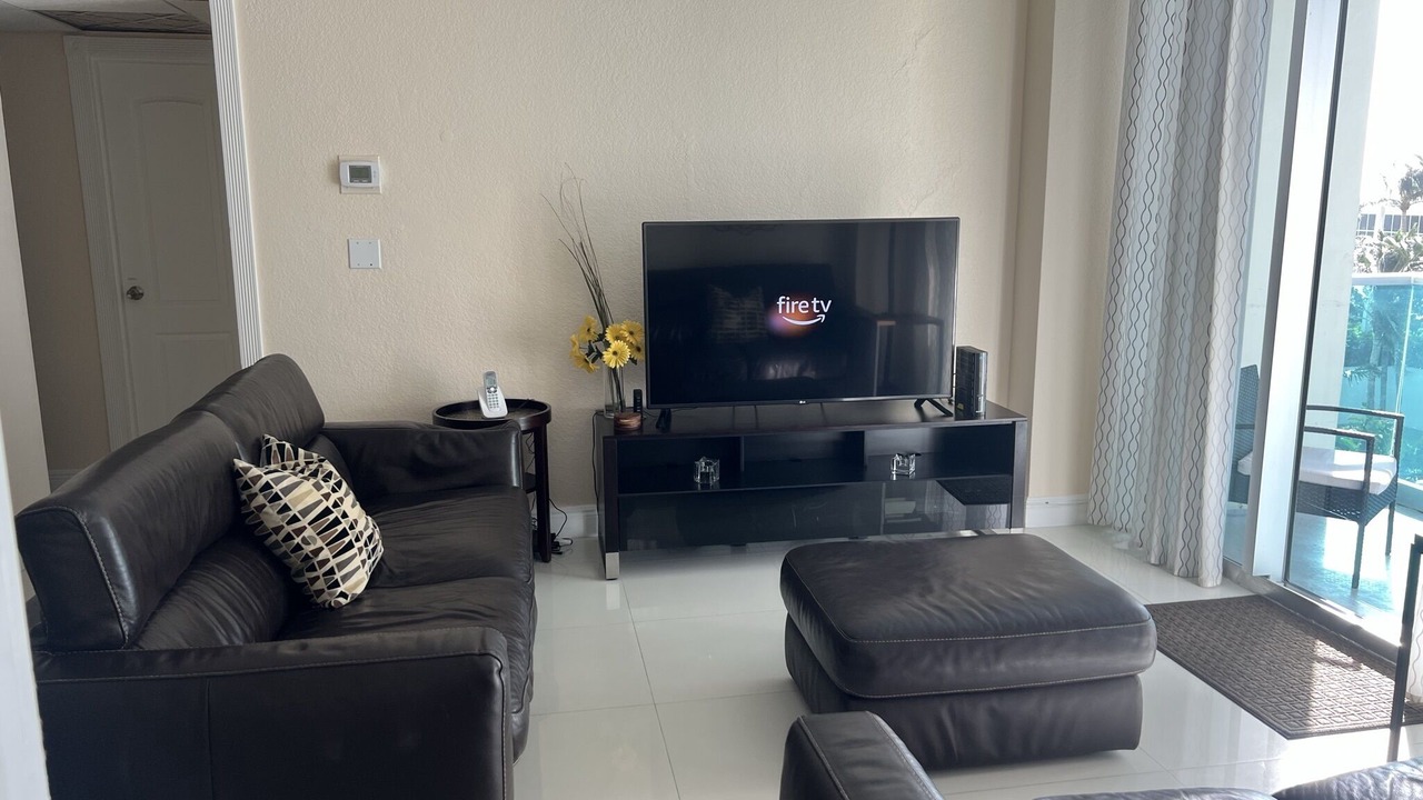 Photo of Livingroom in Hollywood South Central Beach
