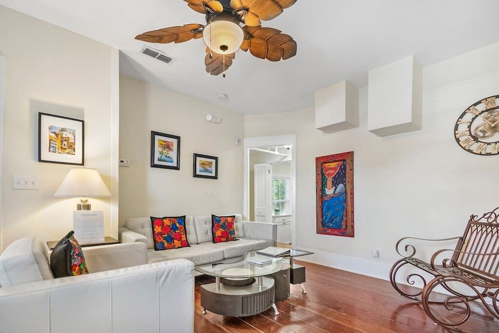Photo of Livingroom in Downtown Historic District