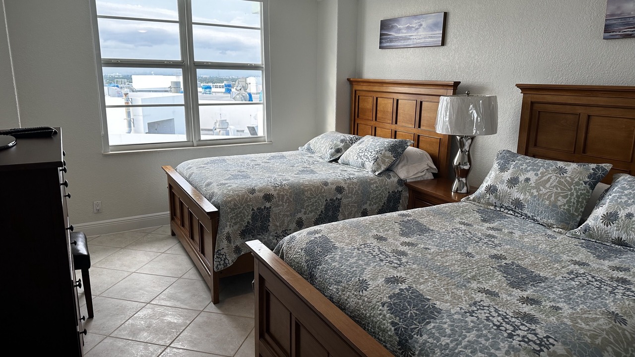 Photo of Bedroom in Hollywood South Central Beach
