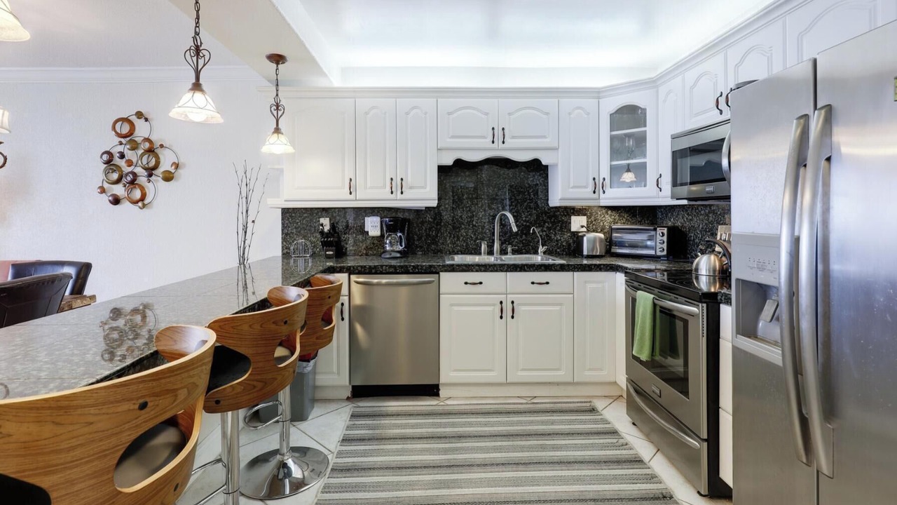 Photo of Kitchen in Hollywood South Central Beach