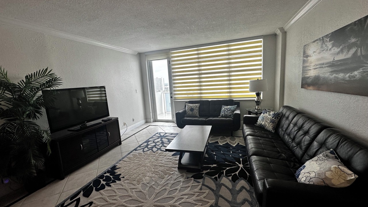 Photo of Livingroom in Hollywood South Central Beach