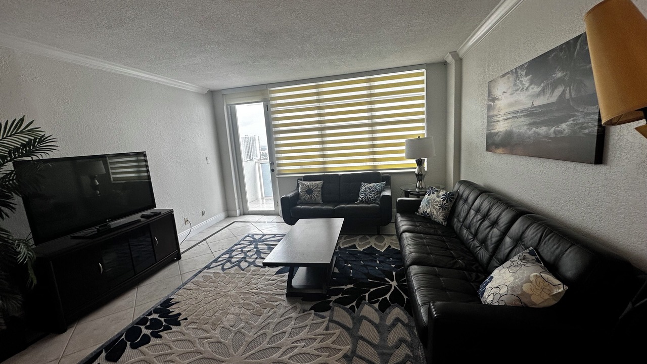 Photo of Livingroom in Hollywood South Central Beach