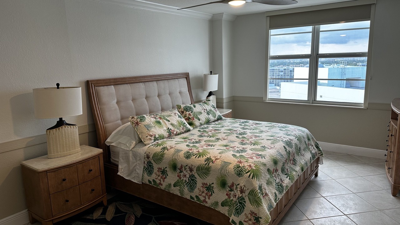 Photo of Bedroom in Hollywood South Central Beach