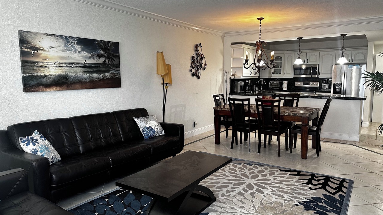 Photo of Livingroom in Hollywood South Central Beach