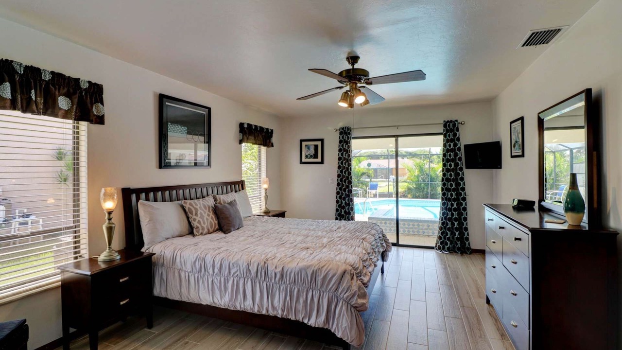 Photo of Outdoor in Pelican