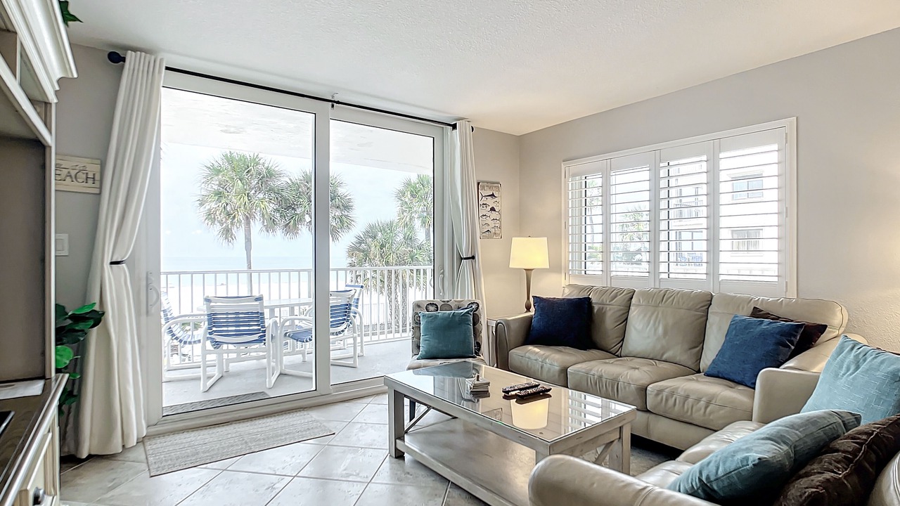 Photo of Livingroom in Indian Shores