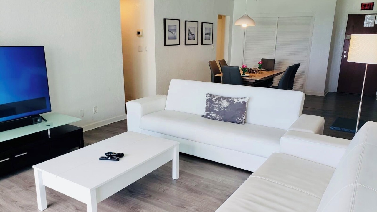 Photo of Livingroom in Hollywood South Central Beach