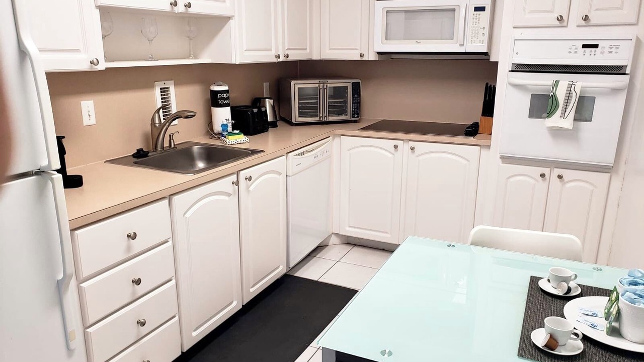 Photo of Kitchen in Hollywood South Central Beach