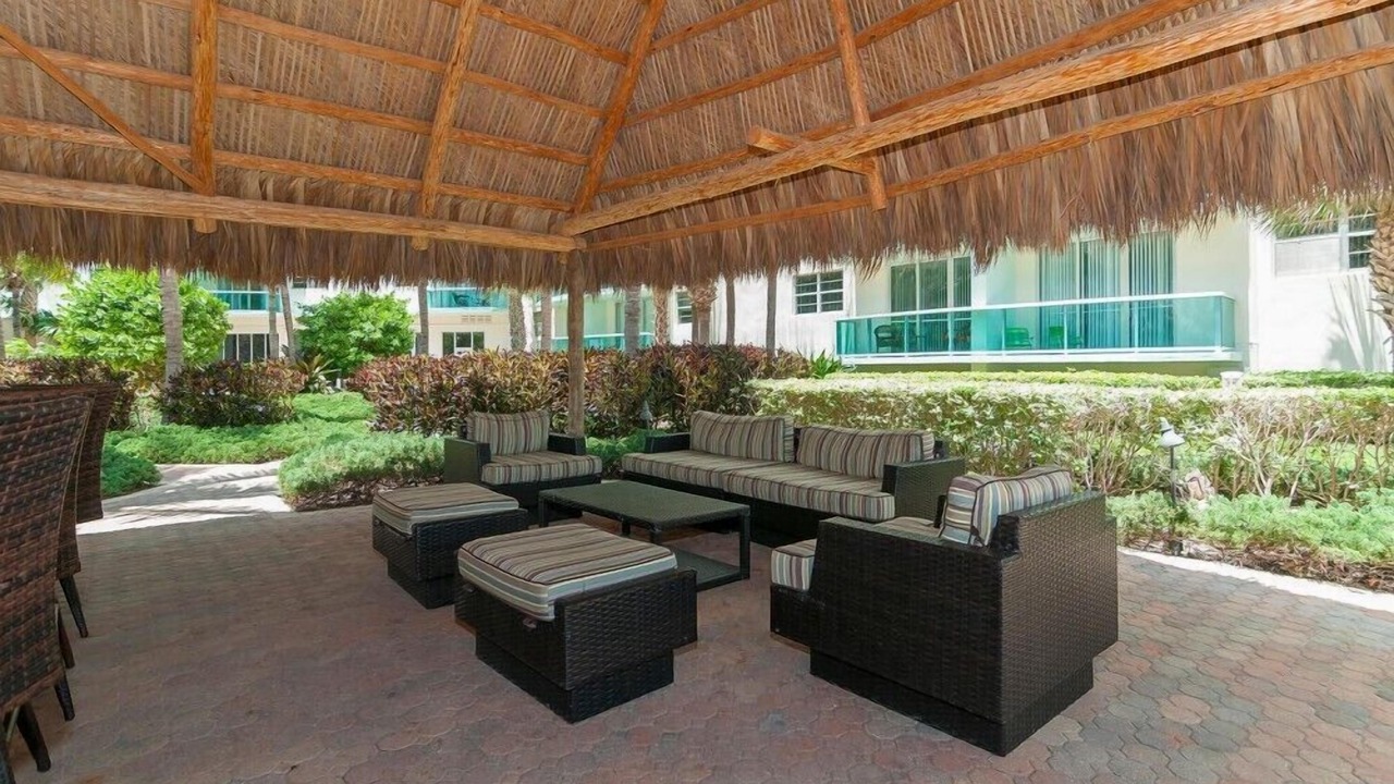 Photo of Patio Balcony in Hollywood South Central Beach