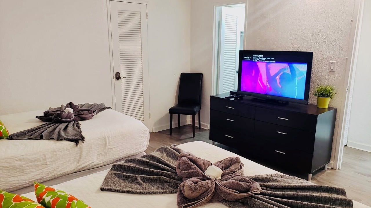 Photo of Bedroom in Hollywood South Central Beach