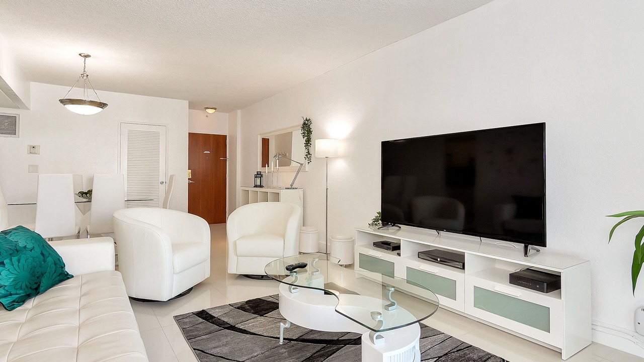 Photo of Livingroom in Hollywood South Central Beach