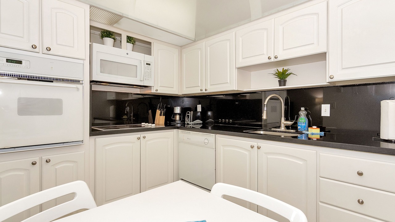 Photo of Kitchen in Hollywood South Central Beach