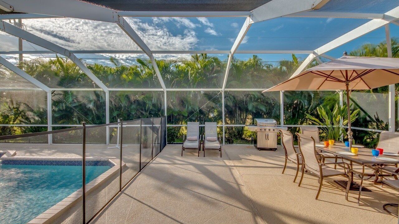 Photo of Outdoor in Pelican