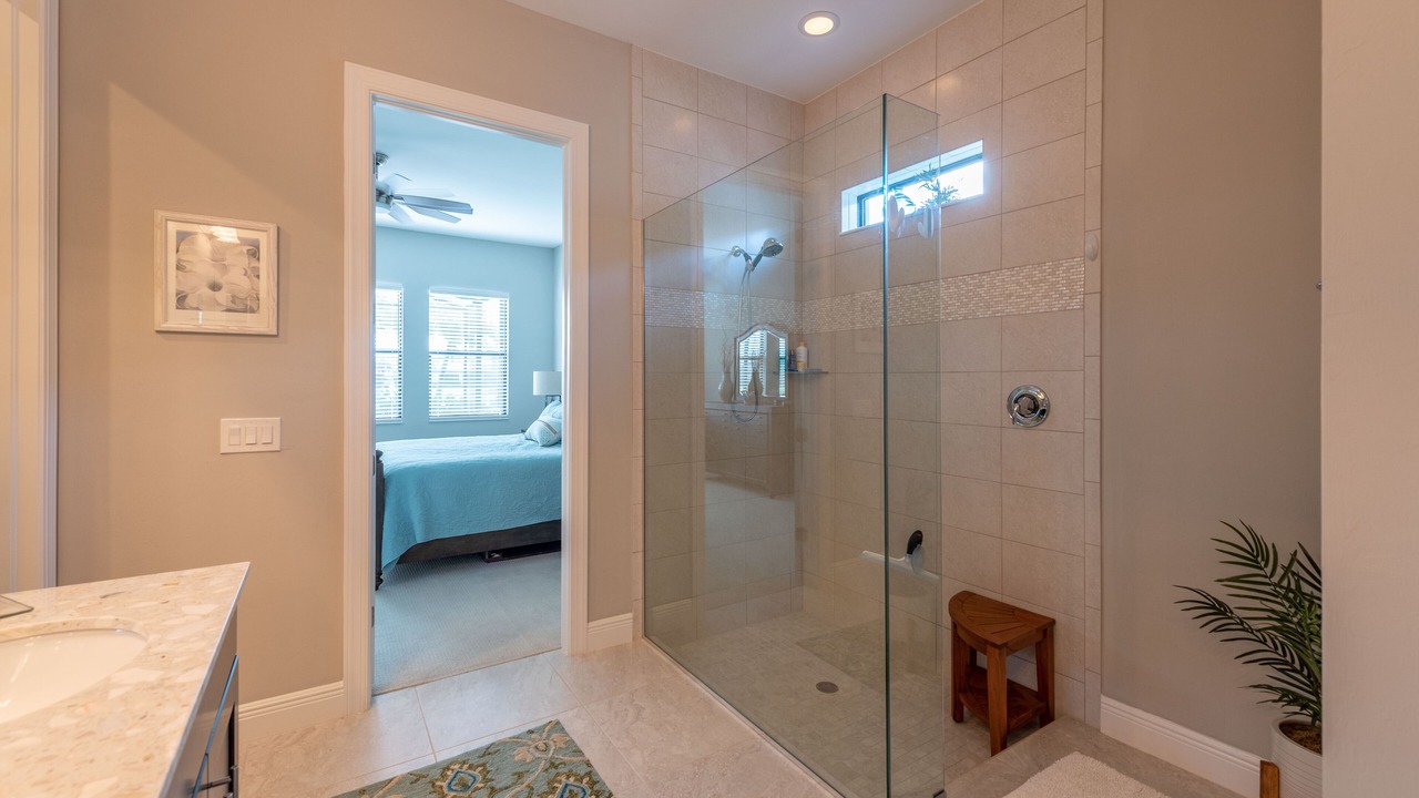 Photo of Bathroom in Naples