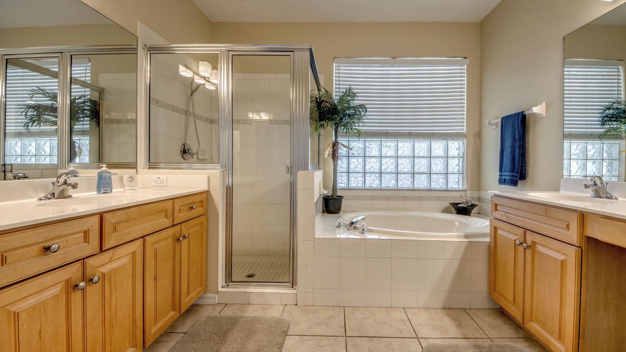 Photo of Bathroom in Pelican