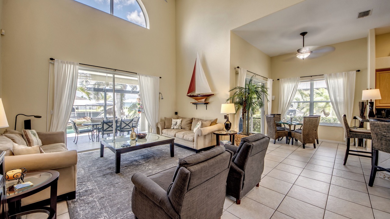 Photo of Livingroom in Pelican