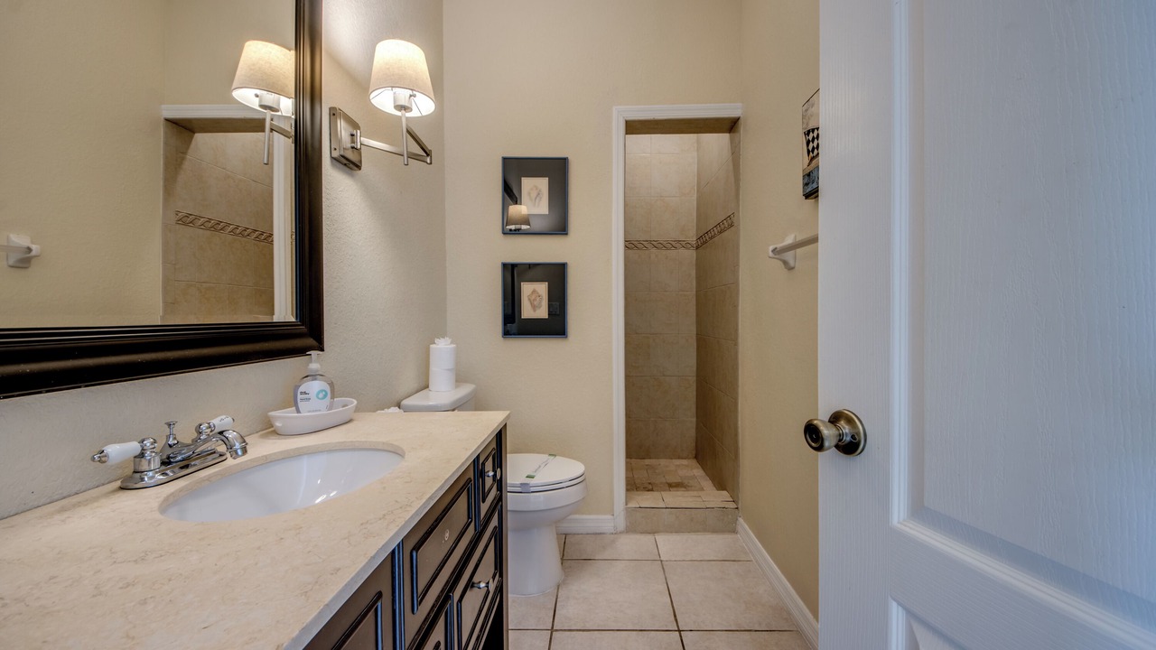 Photo of Bathroom in Pelican