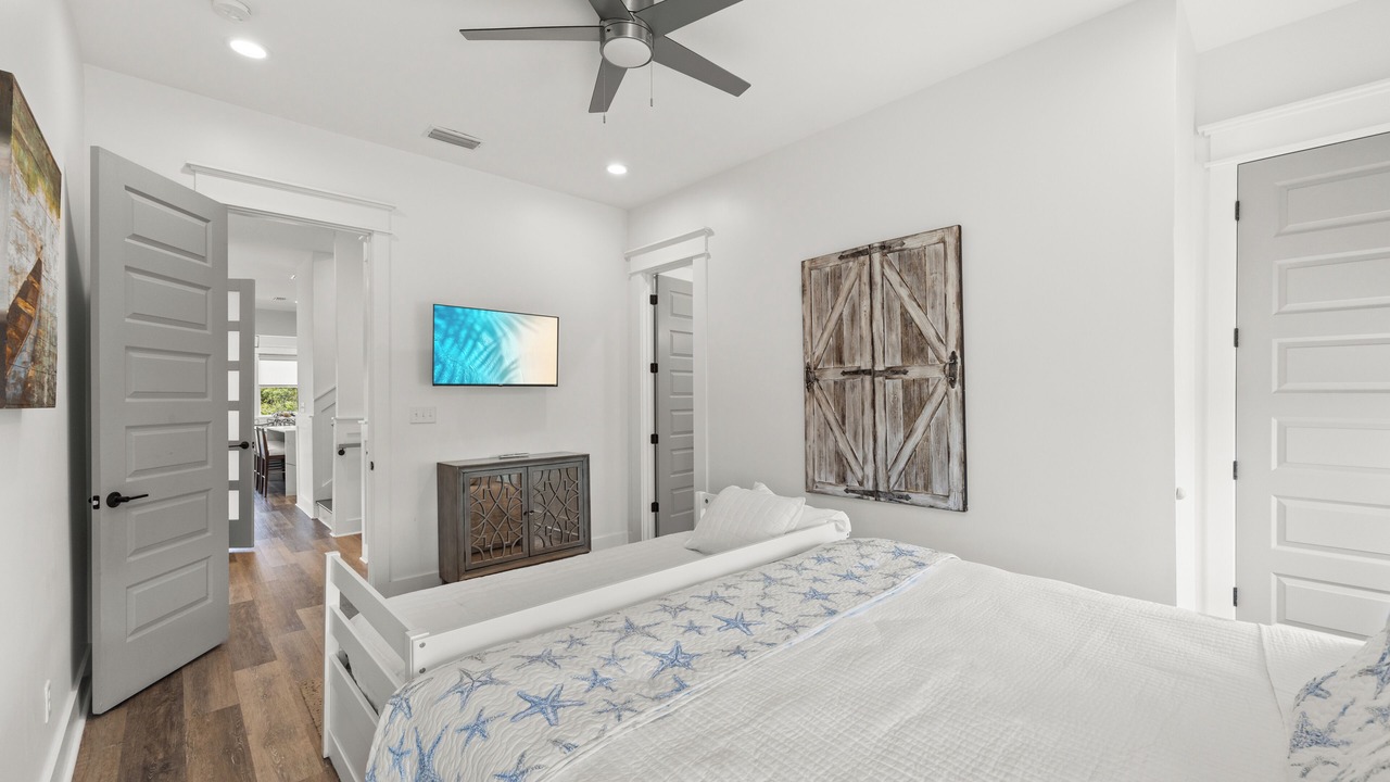 Photo of Bedroom in Seacrest