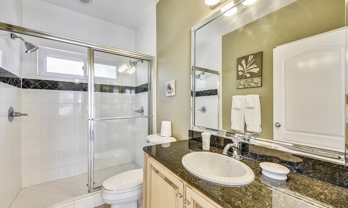 Photo of Bathroom in Plantation