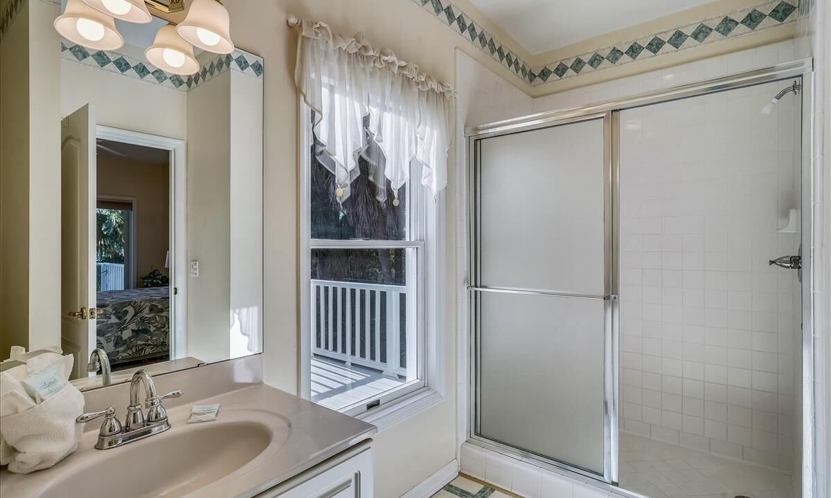 Photo of Bathroom in Plantation