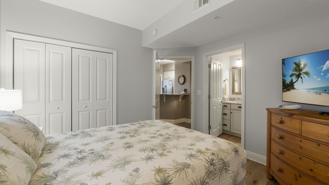 Photo of Bedroom in Miramar Beach