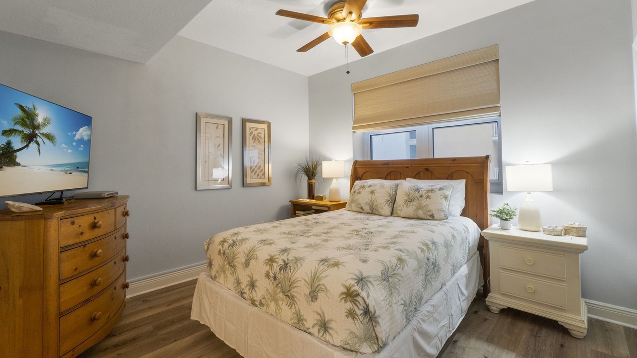 Photo of Bedroom in Miramar Beach