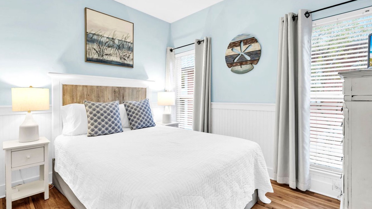 Photo of Bedroom in Seacrest