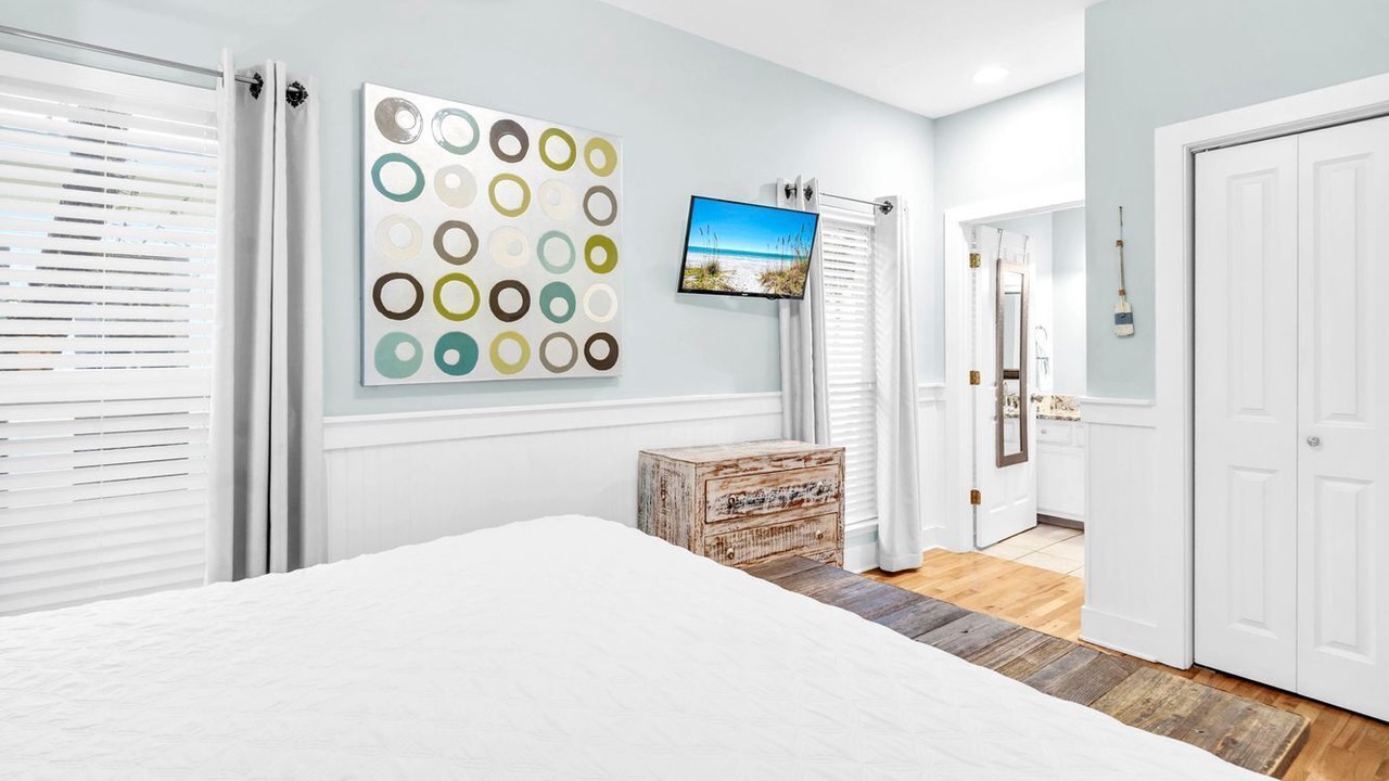 Photo of Bedroom in Seacrest