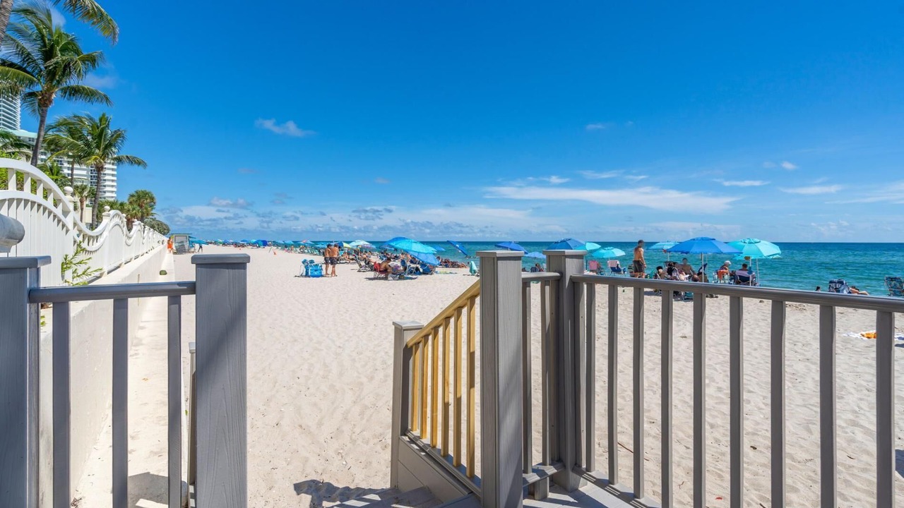 Photo of Patio Balcony in Hollywood South Central Beach