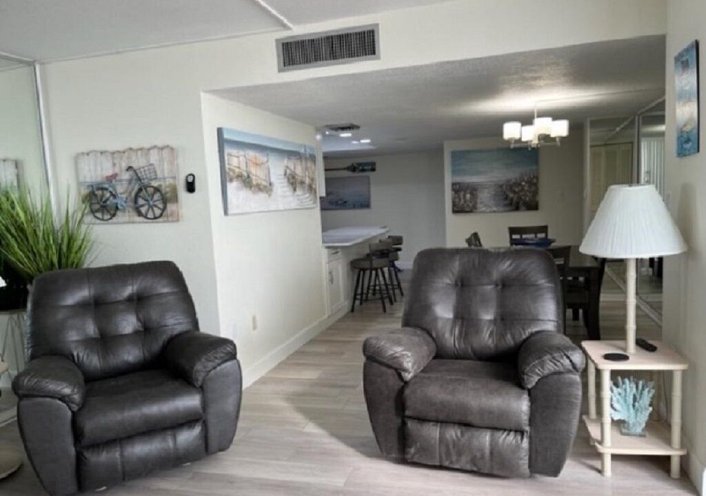 Photo of Livingroom in Daytona Beach Shores