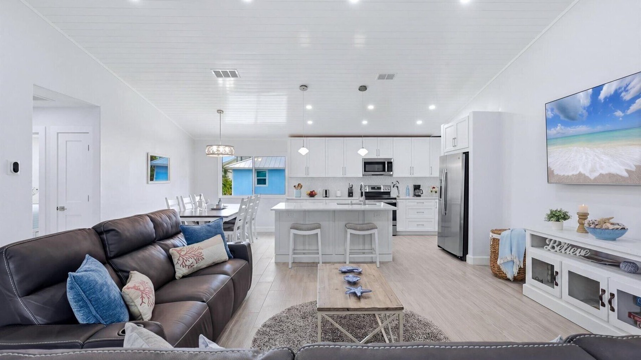 Photo of Livingroom in Palm Island