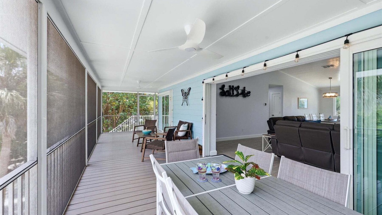 Photo of Outdoor in Palm Island