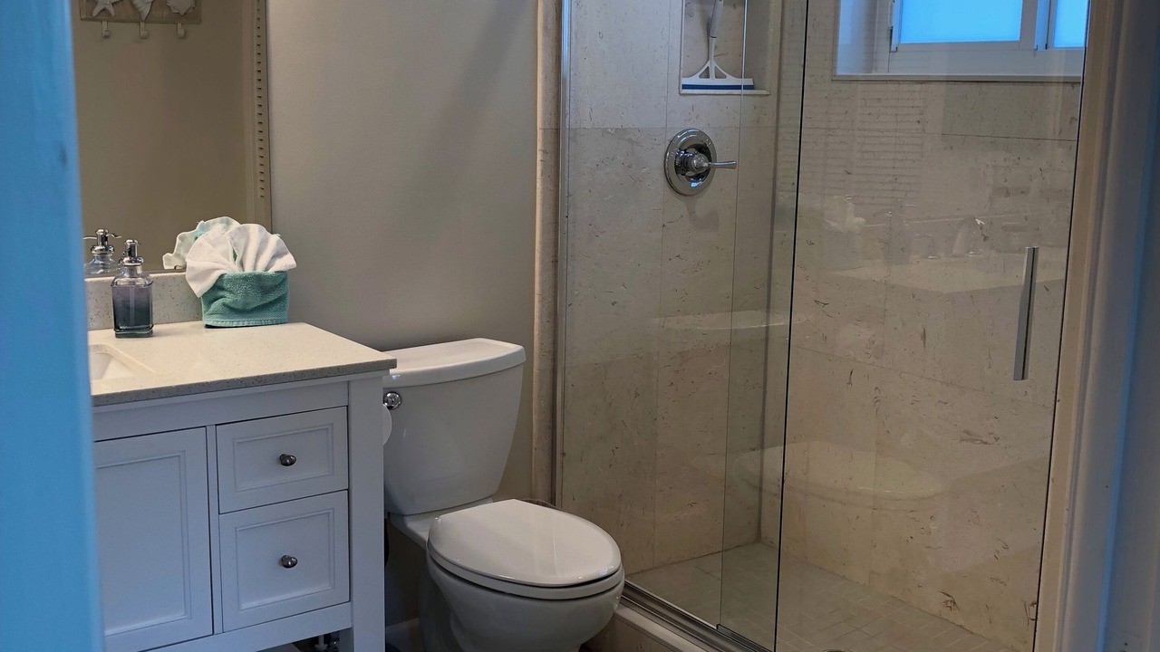Photo of Bathroom in Marathon