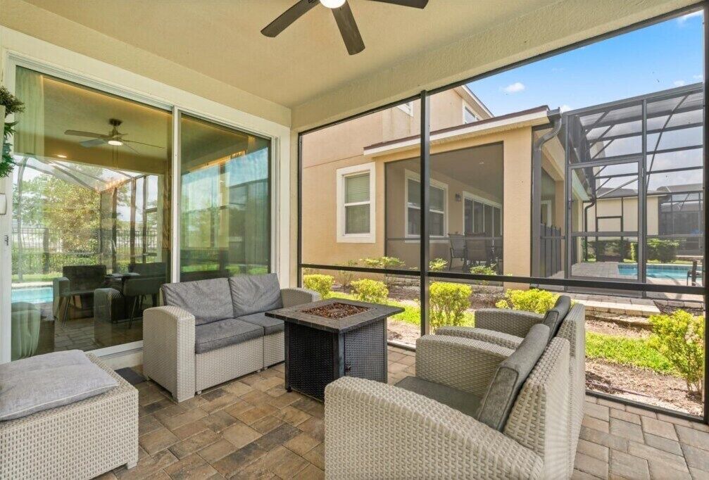 Photo of Patio Balcony in Bay Lake
