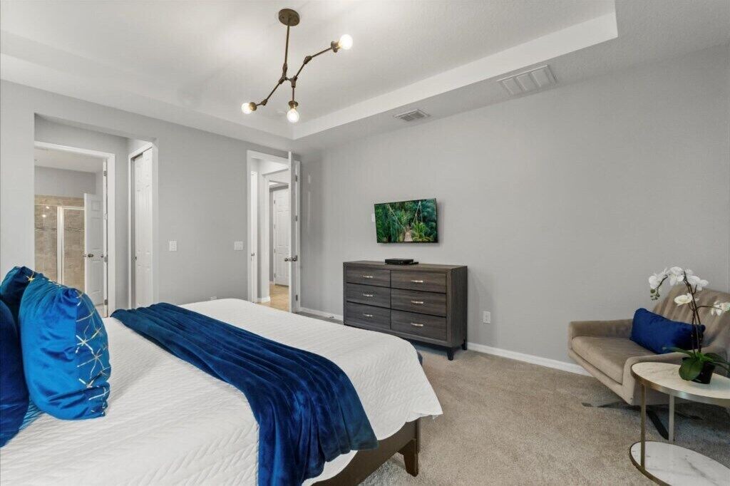 Photo of Bedroom in Bay Lake